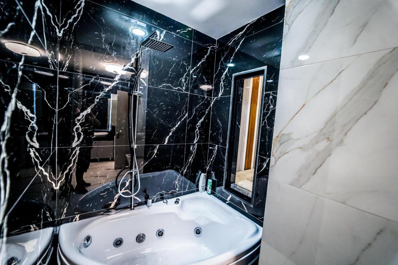 Haris Luxury Apartment No.4 Tiranë Ngoại thất bức ảnh